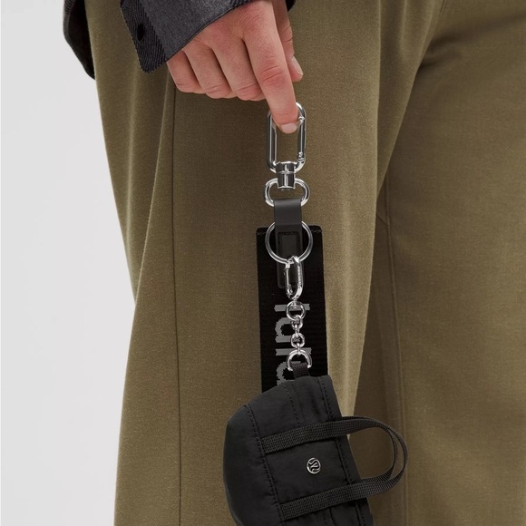 Daily Multi Pocket Nano Tote Bag - Black - Picture 1 of 3